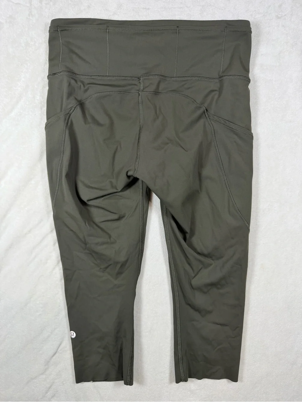 lululemon athletica Size 8 High-Rise Crop Leggings — Olive